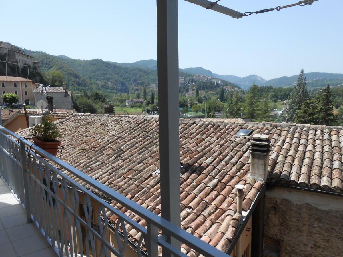 Вилла La Casa Nel Borgo Arrone Экстерьер фото
